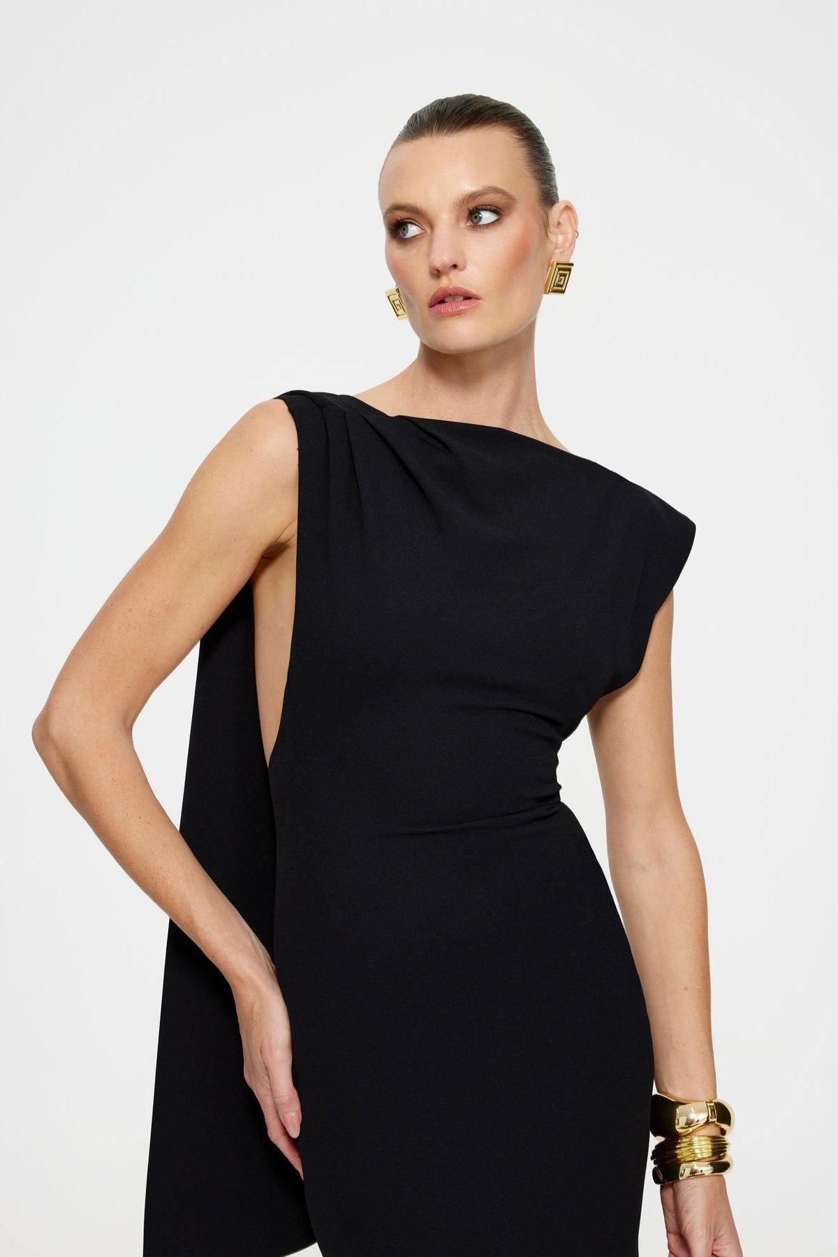 Effortlessly Elegant Dress with a Timeless Design