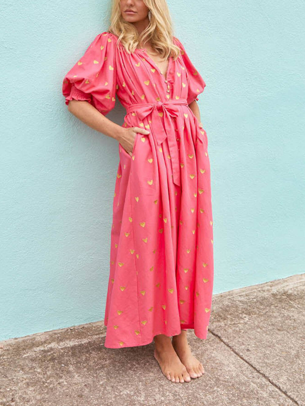 Well Tailored Dress with a Graceful Silhouette
