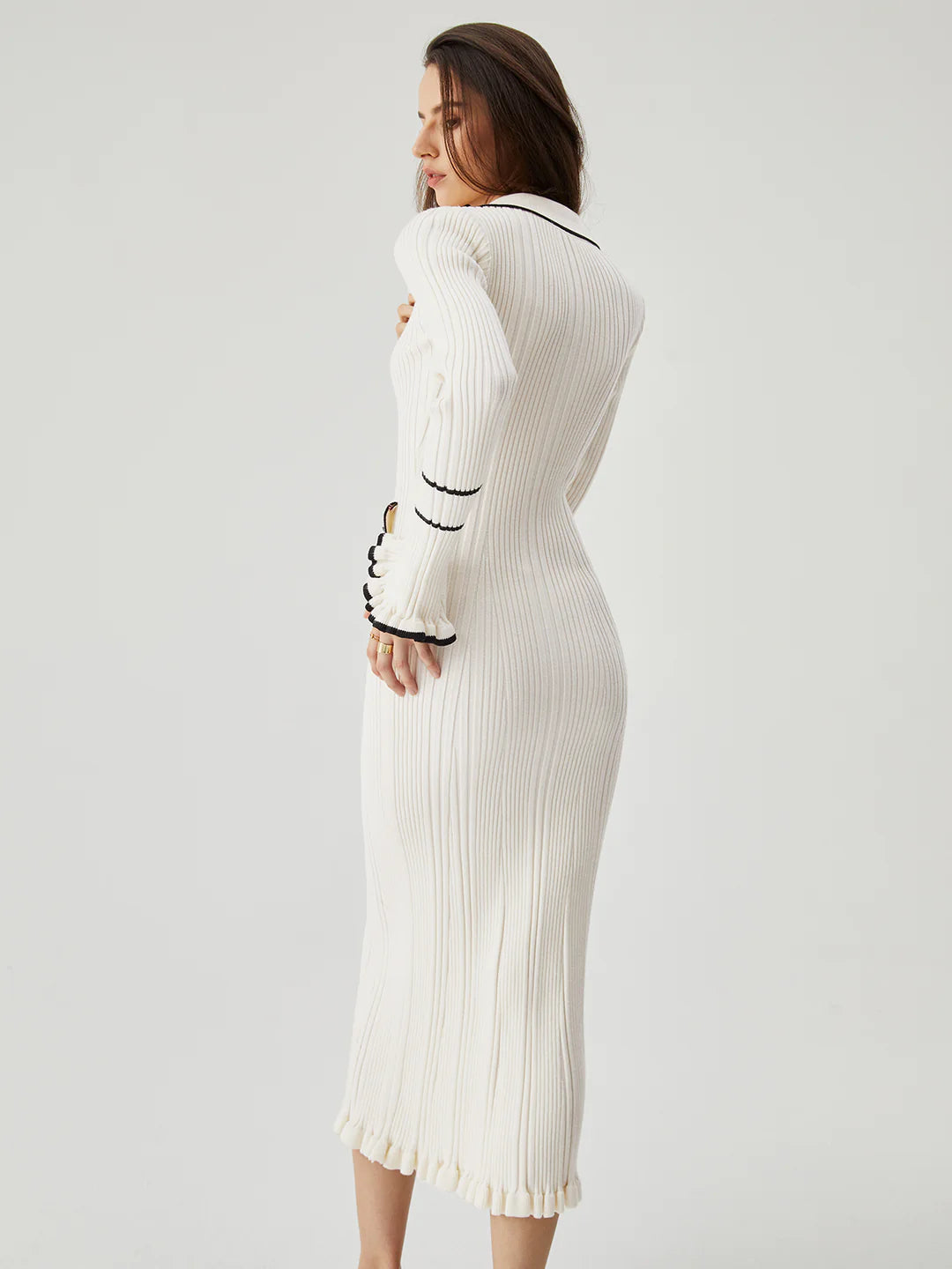 Effortlessly Elegant Dress with a Timeless Design