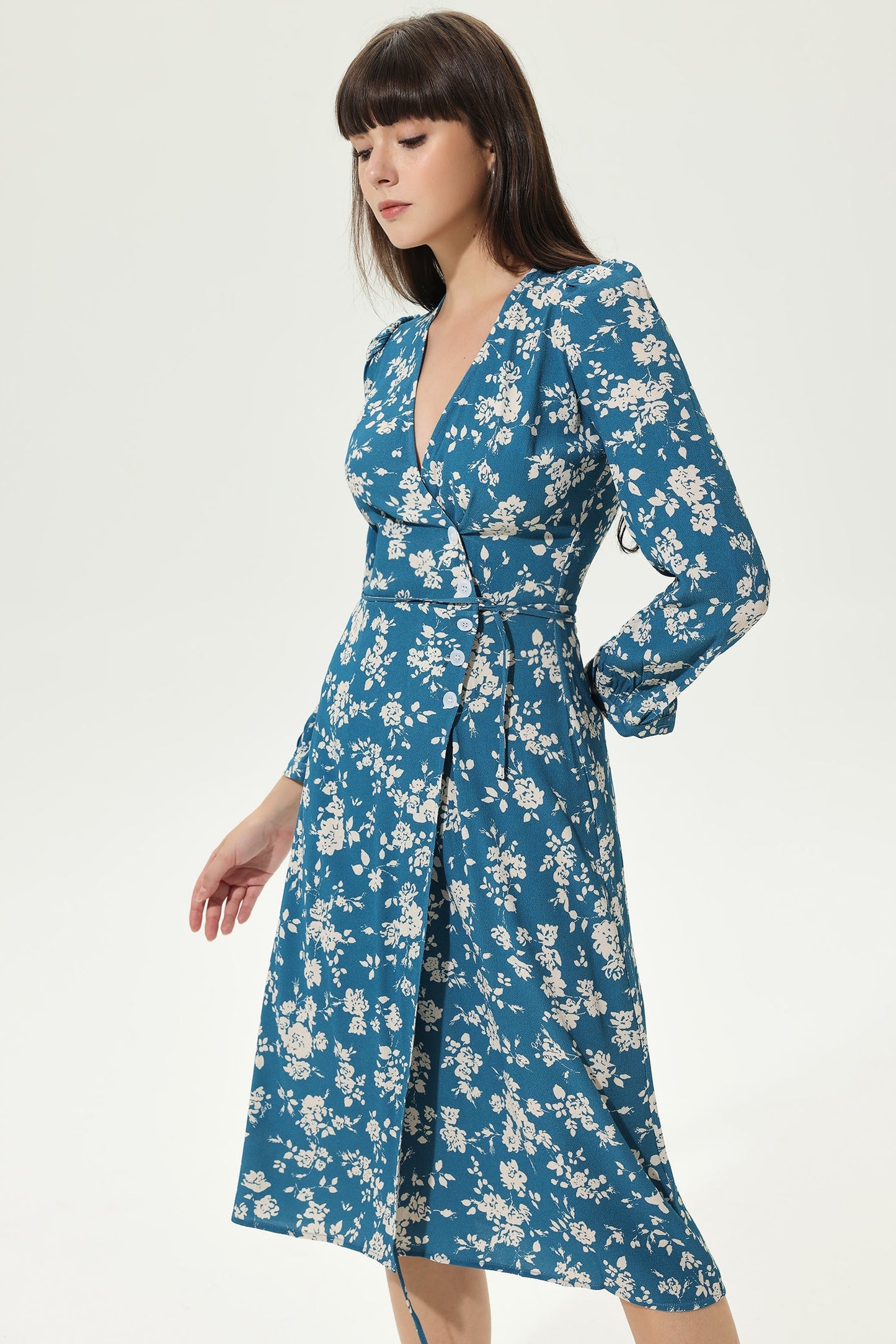 Sophisticated Dress with a Clean Classic Look