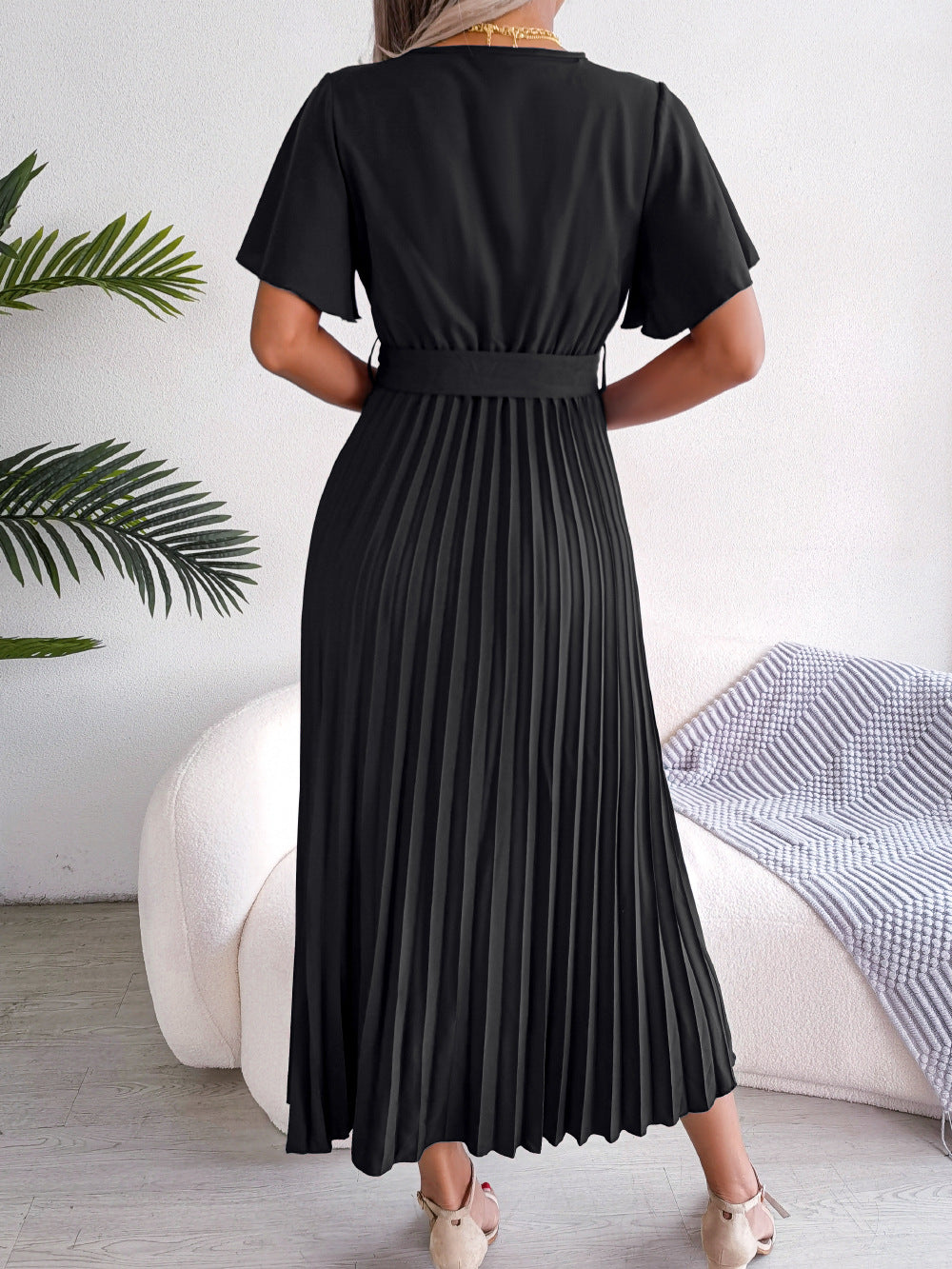 Classic Vintage & Enduringly Stylish Dress