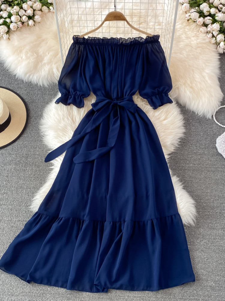 Classic Vintage Dress with a Flattering Fit