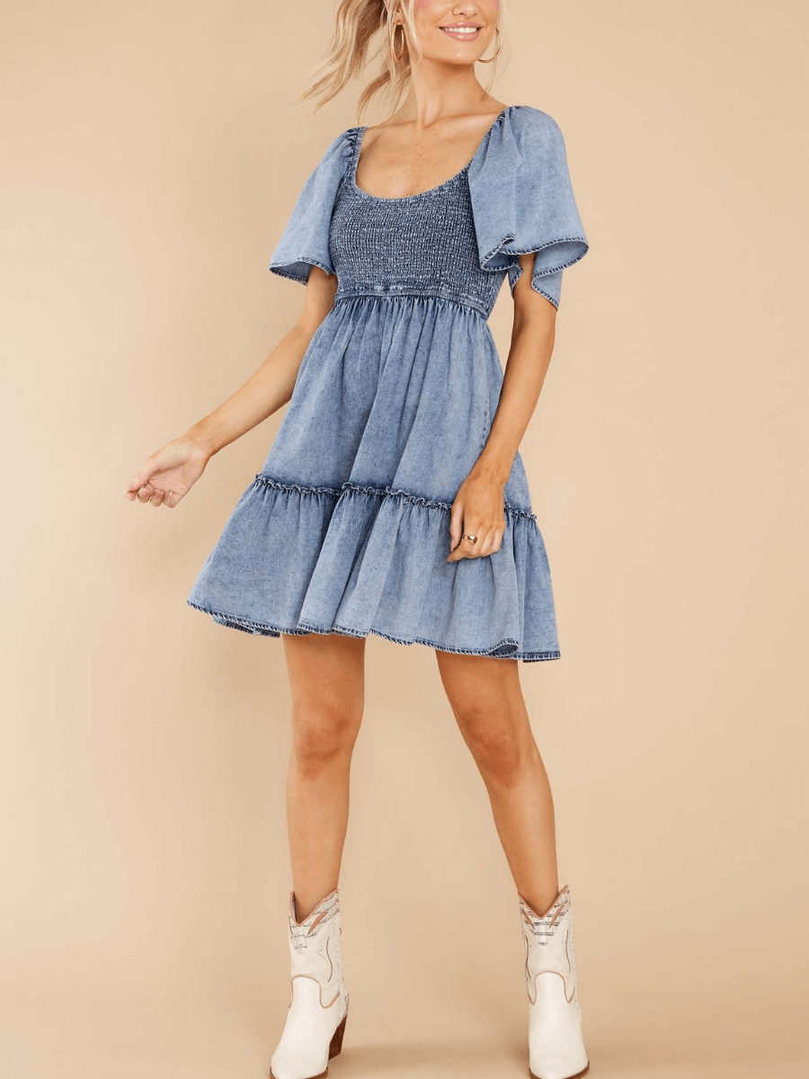 Sophisticated Dress with a Clean Classic Look