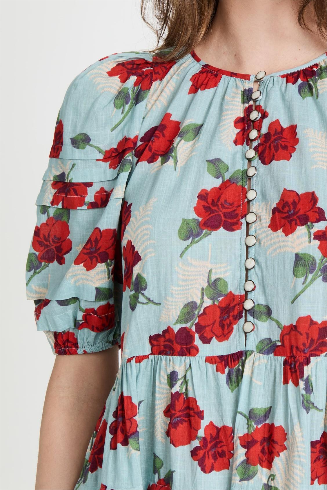 Classic Vintage Dress with a Flattering Fit