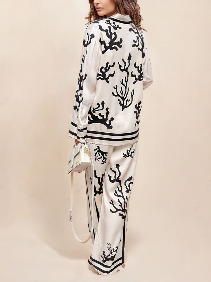 Effortlessly Elegant Pants with a Timeless Design