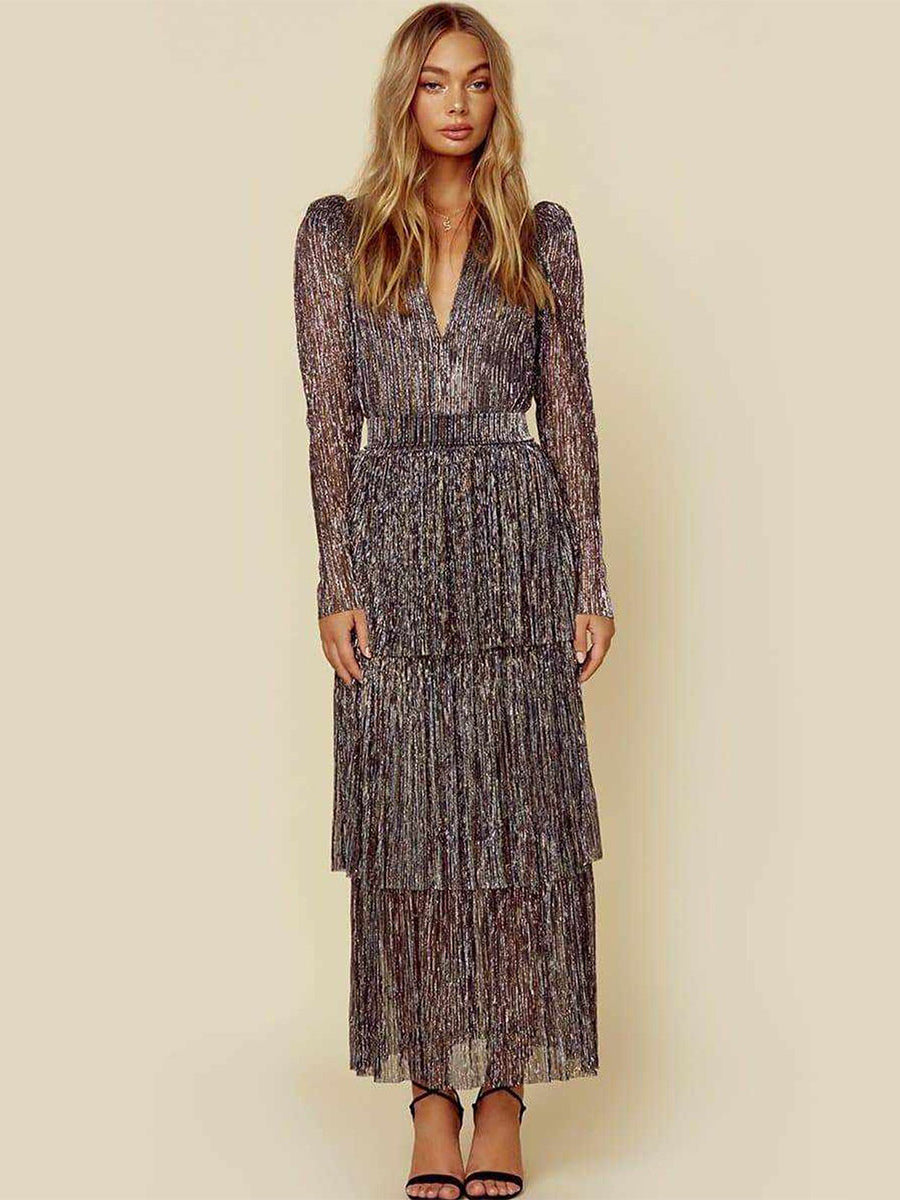 Beautifully Finished Dress in a Timeless Design