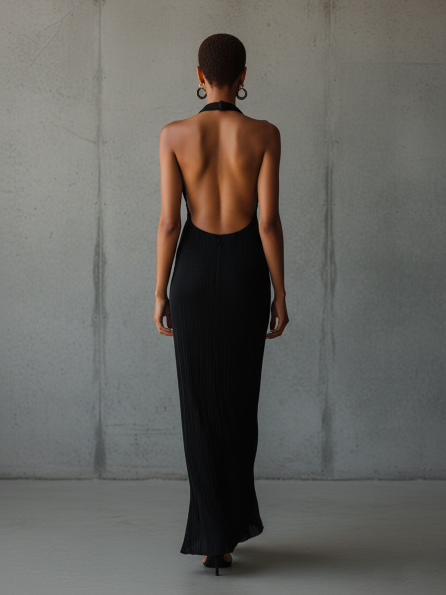Well Tailored Dress with a Graceful Silhouette