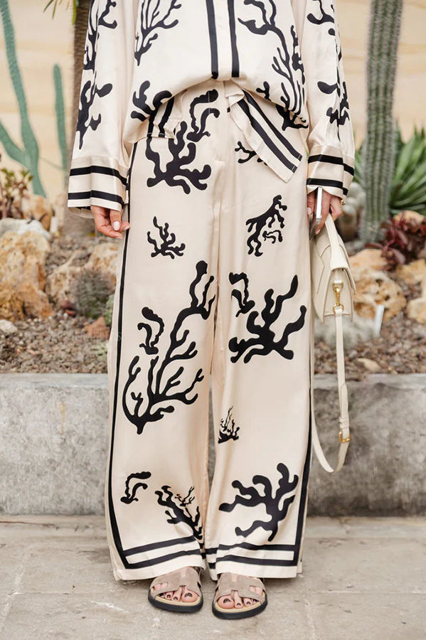 Classic Vintage Pants with a Flattering Fit