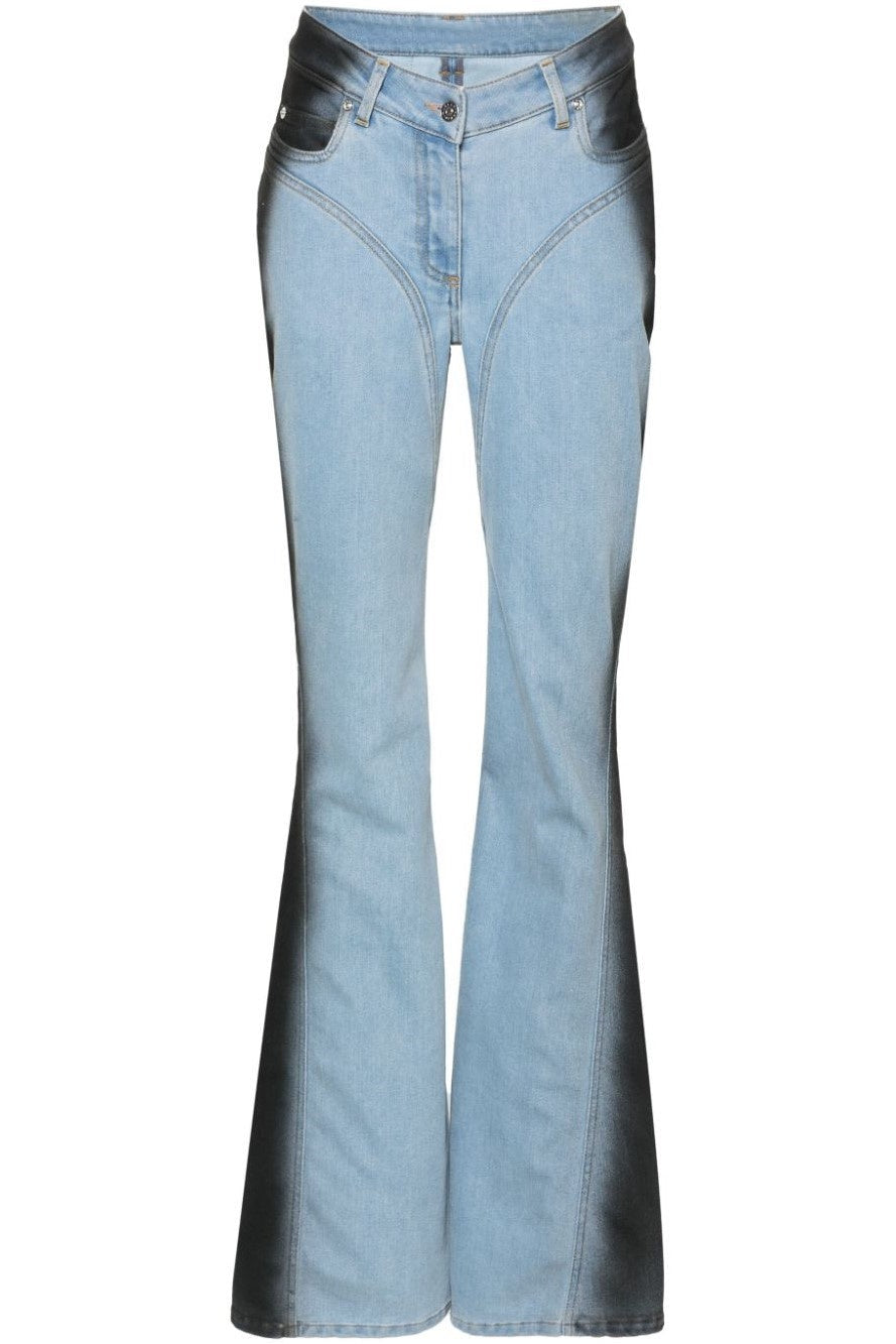Effortlessly Elegant Garment with a Timeless Design