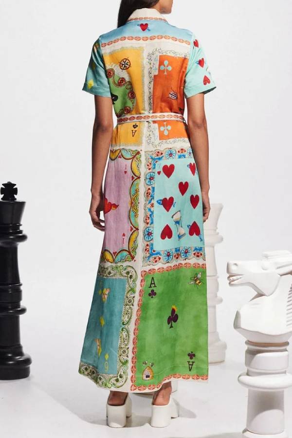 Effortlessly Elegant Dress with a Timeless Design