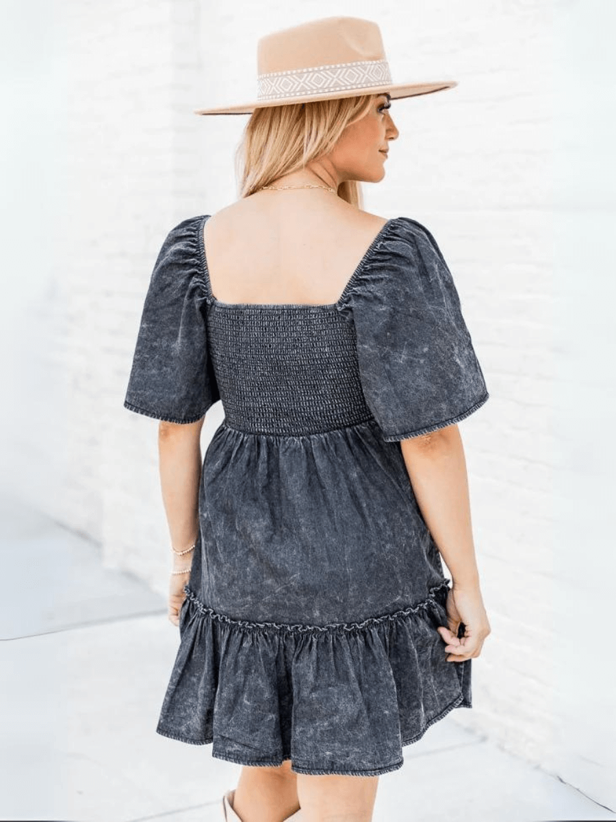 Beautifully Crafted Dress in a Classic Style