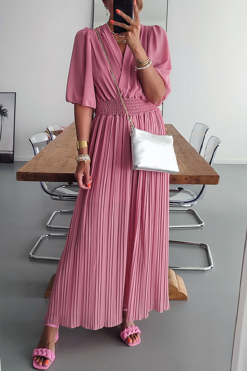 Effortlessly Elegant Garment with a Timeless Design