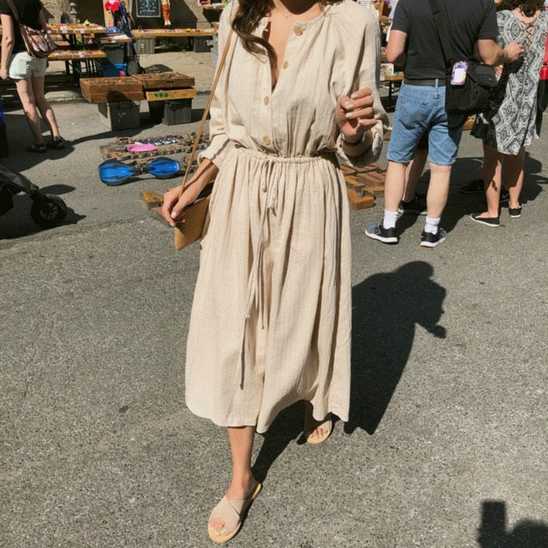Classic Vintage Dress with a Flattering Fit