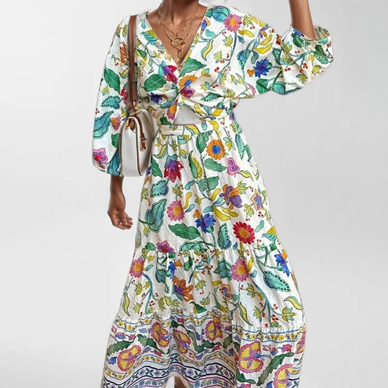 Classic Vintage Dress with a Flattering Fit