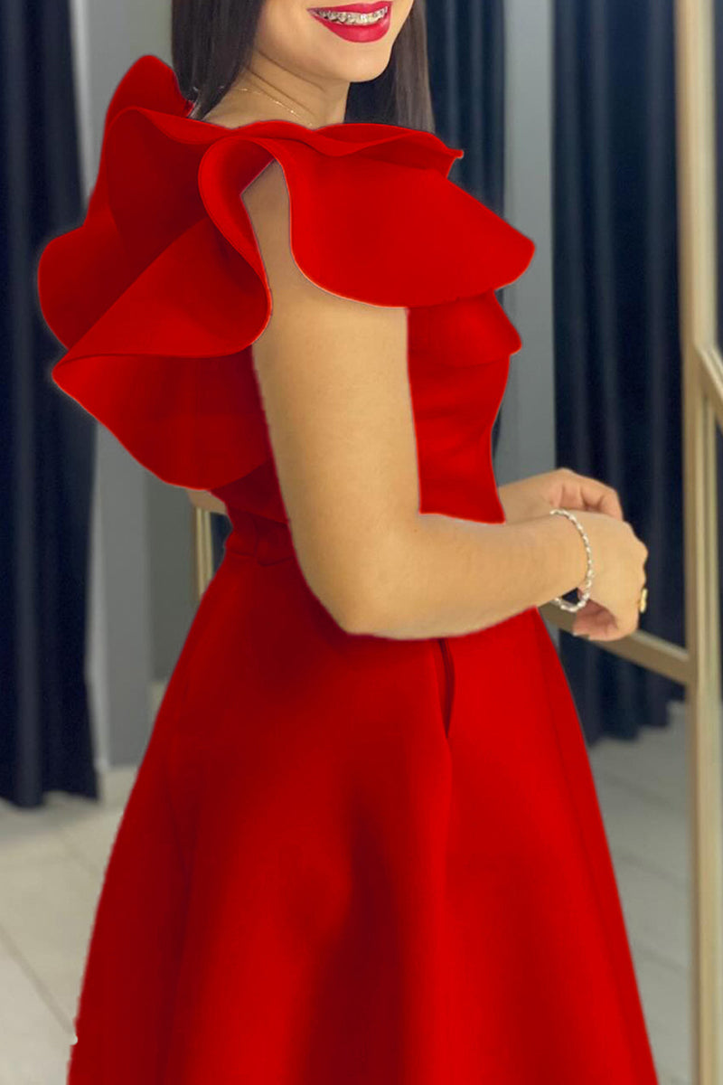 Beautifully Finished Dress in a Timeless Design