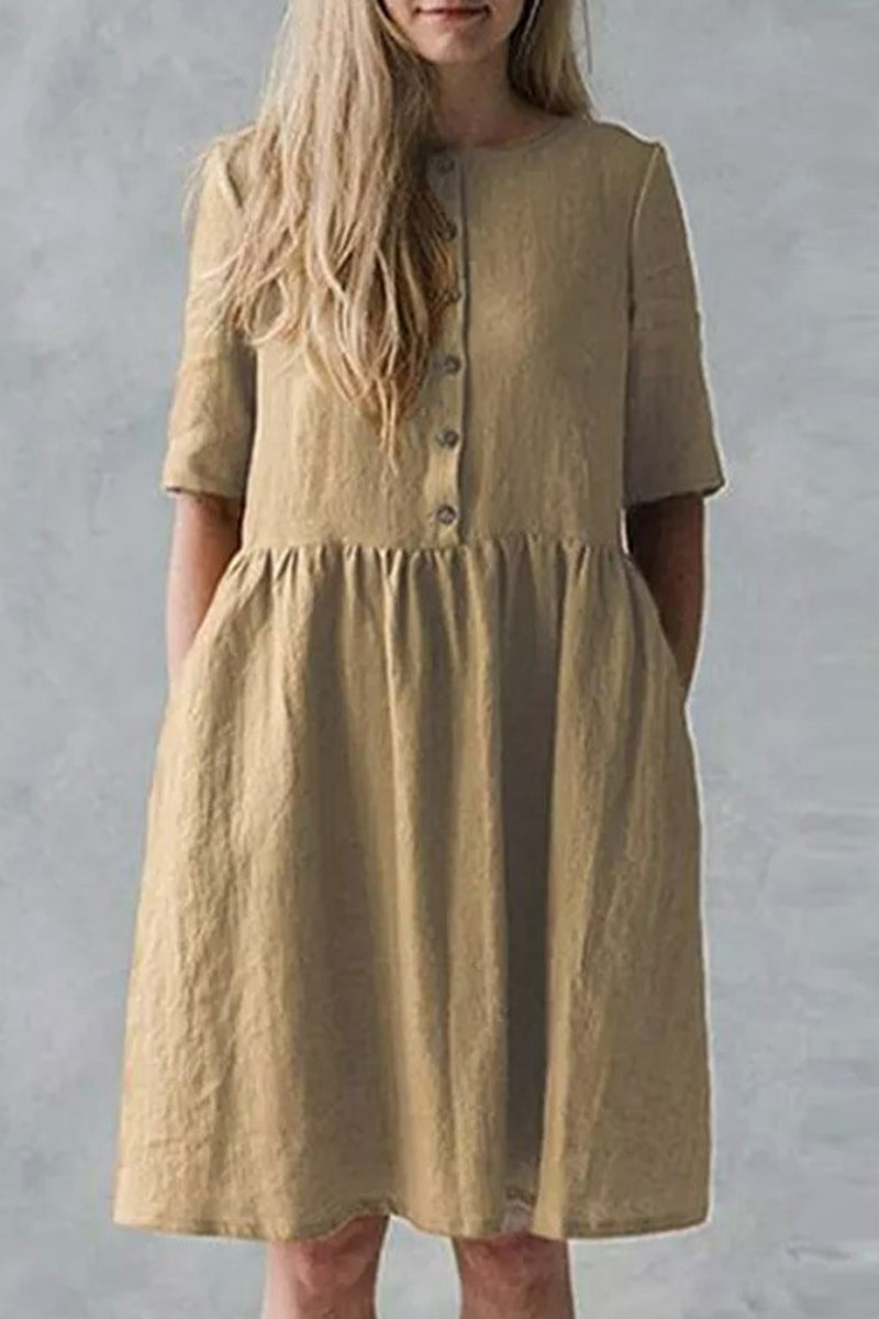 Gracefully Styled Dress for Any Occasion