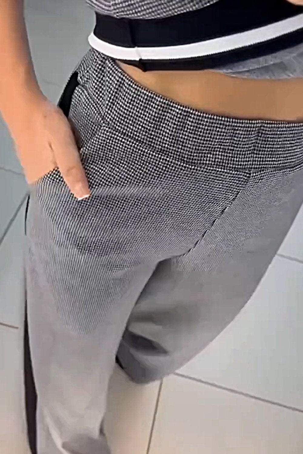 Sophisticated Pants with a Clean Classic Look