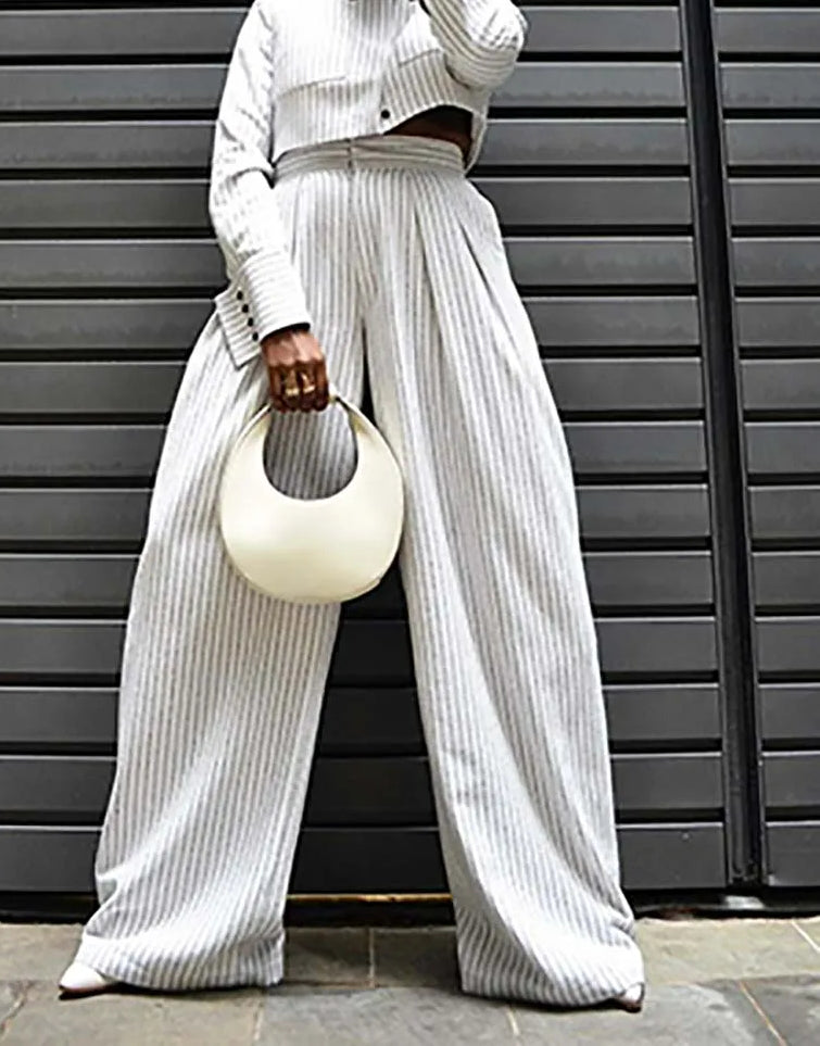 Classic Vintage Pants with a Flattering Fit
