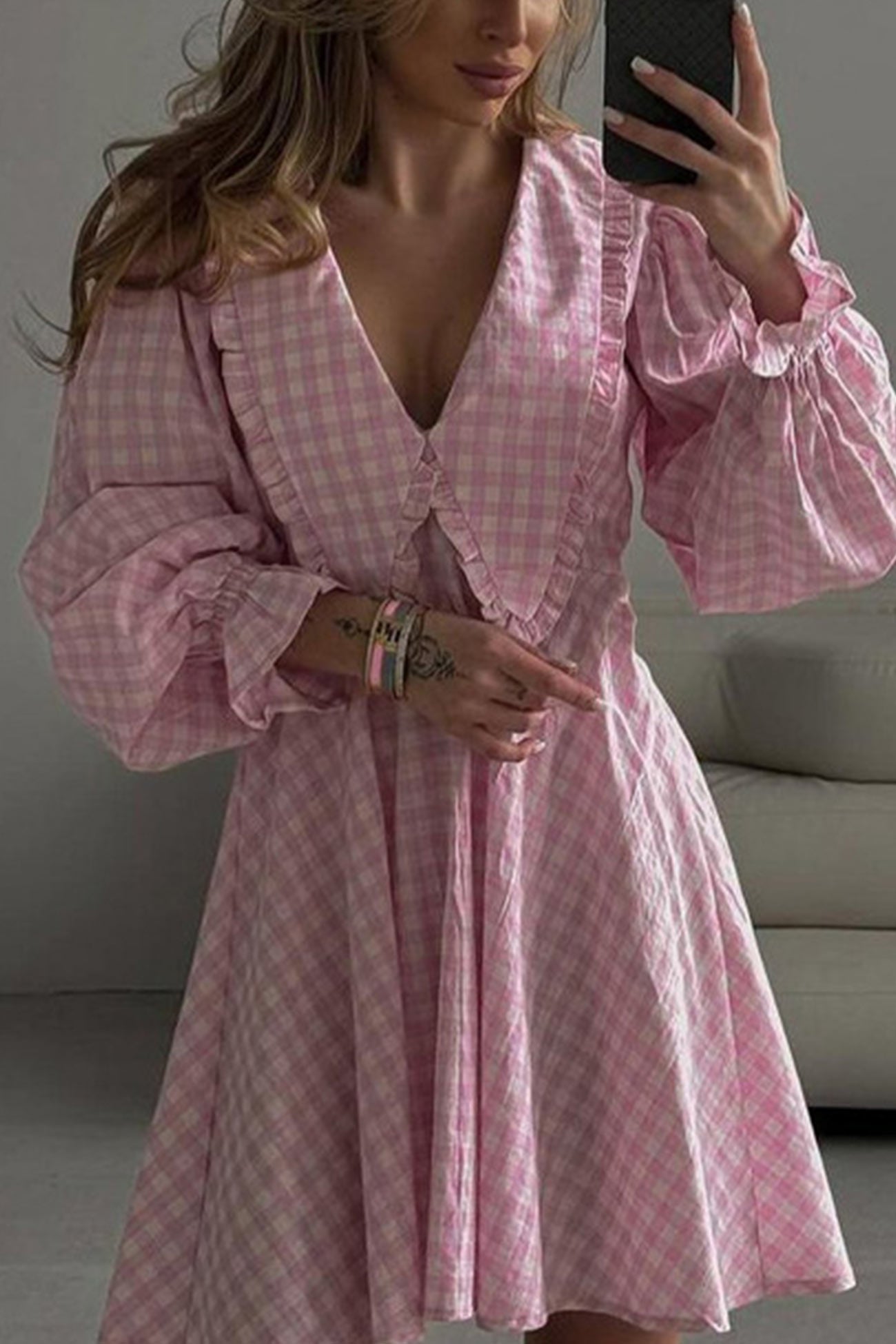 Well Tailored Dress with a Graceful Silhouette