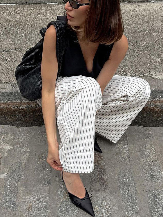 Well Tailored Pants with a Graceful Silhouette
