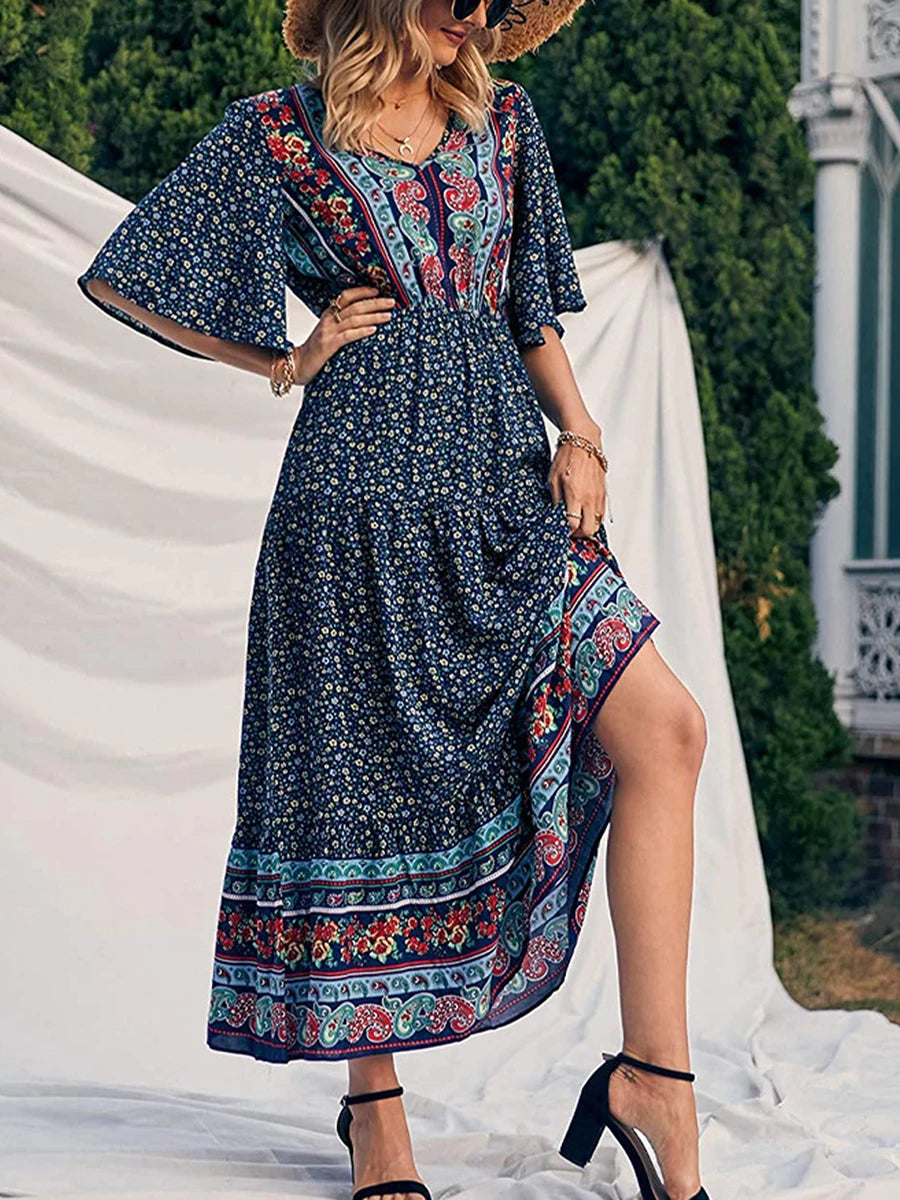 Beautifully Finished Dress in a Timeless Design