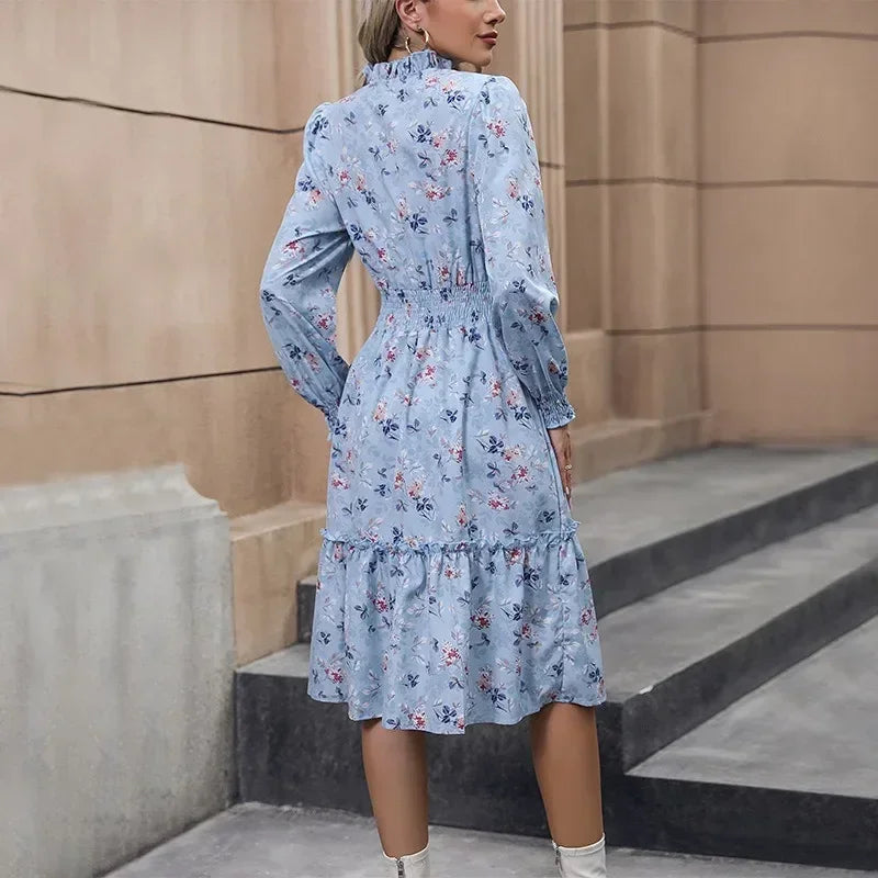 Classic Vintage Dress with a Flattering Fit