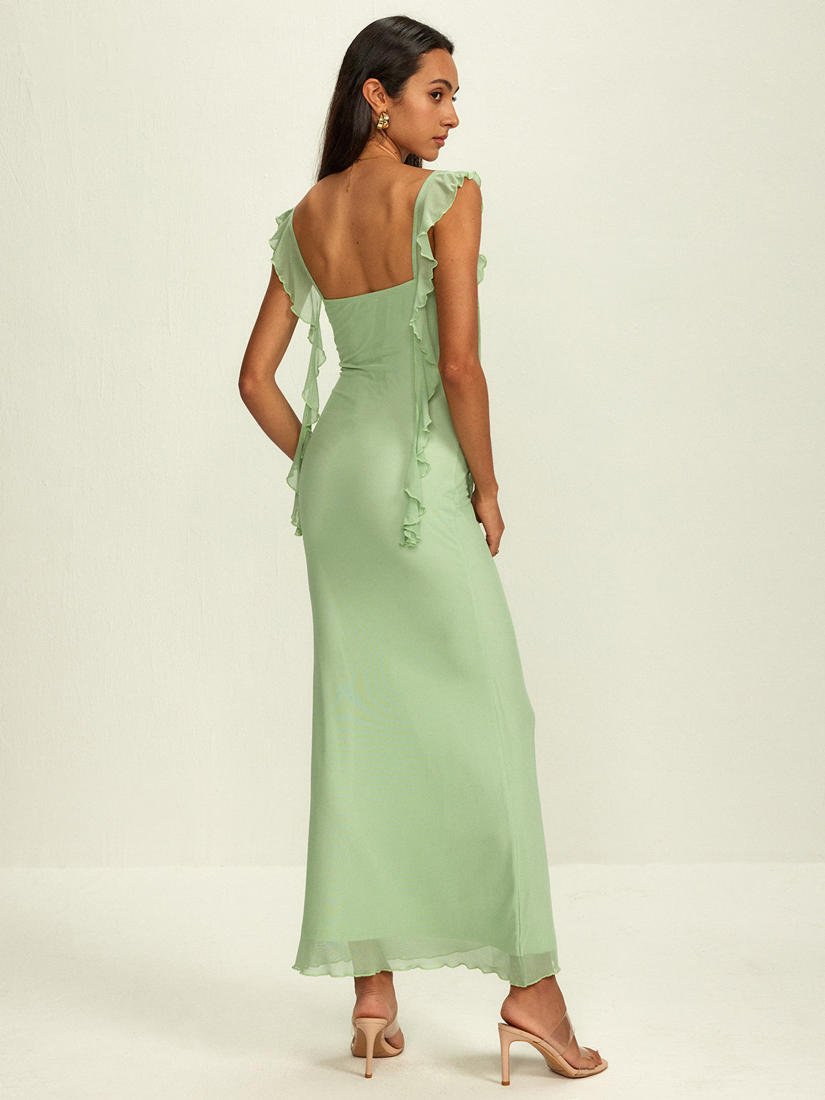 Effortlessly Elegant Dress with a Timeless Design