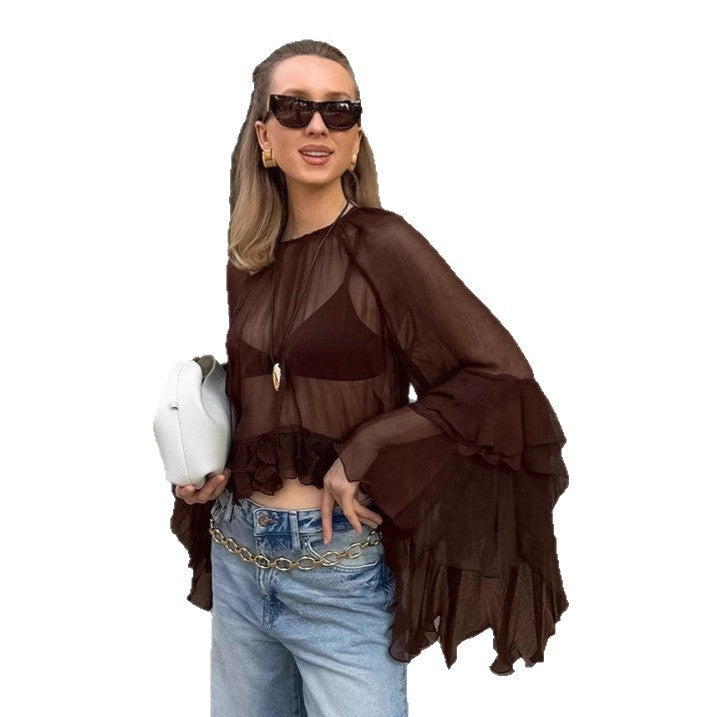 Sophisticated Blouse with a Clean Classic Look