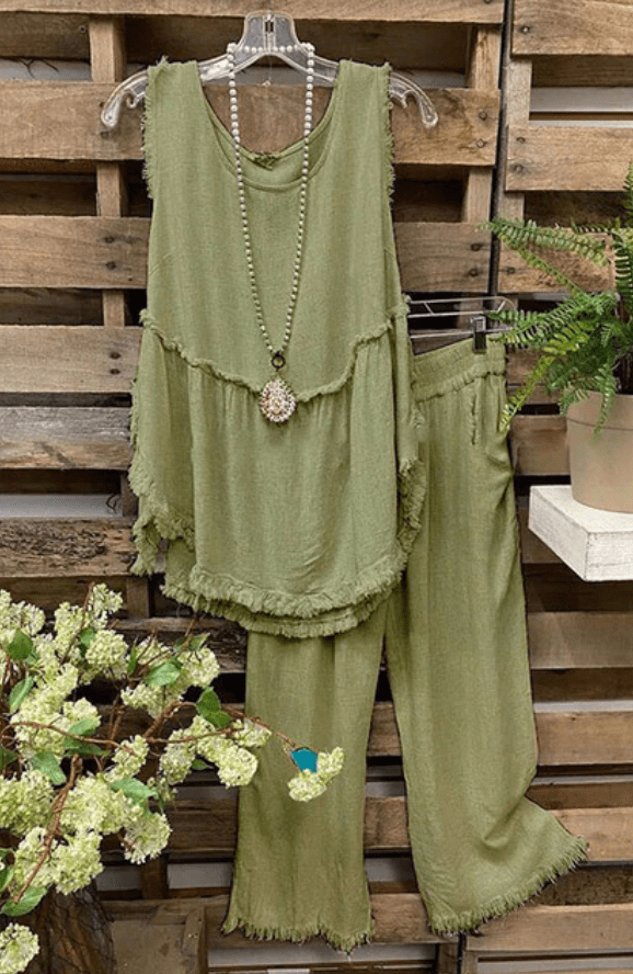 Beautifully Finished Pants in a Timeless Design
