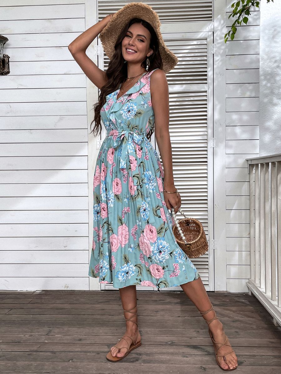 Well Tailored Dress with a Graceful Silhouette