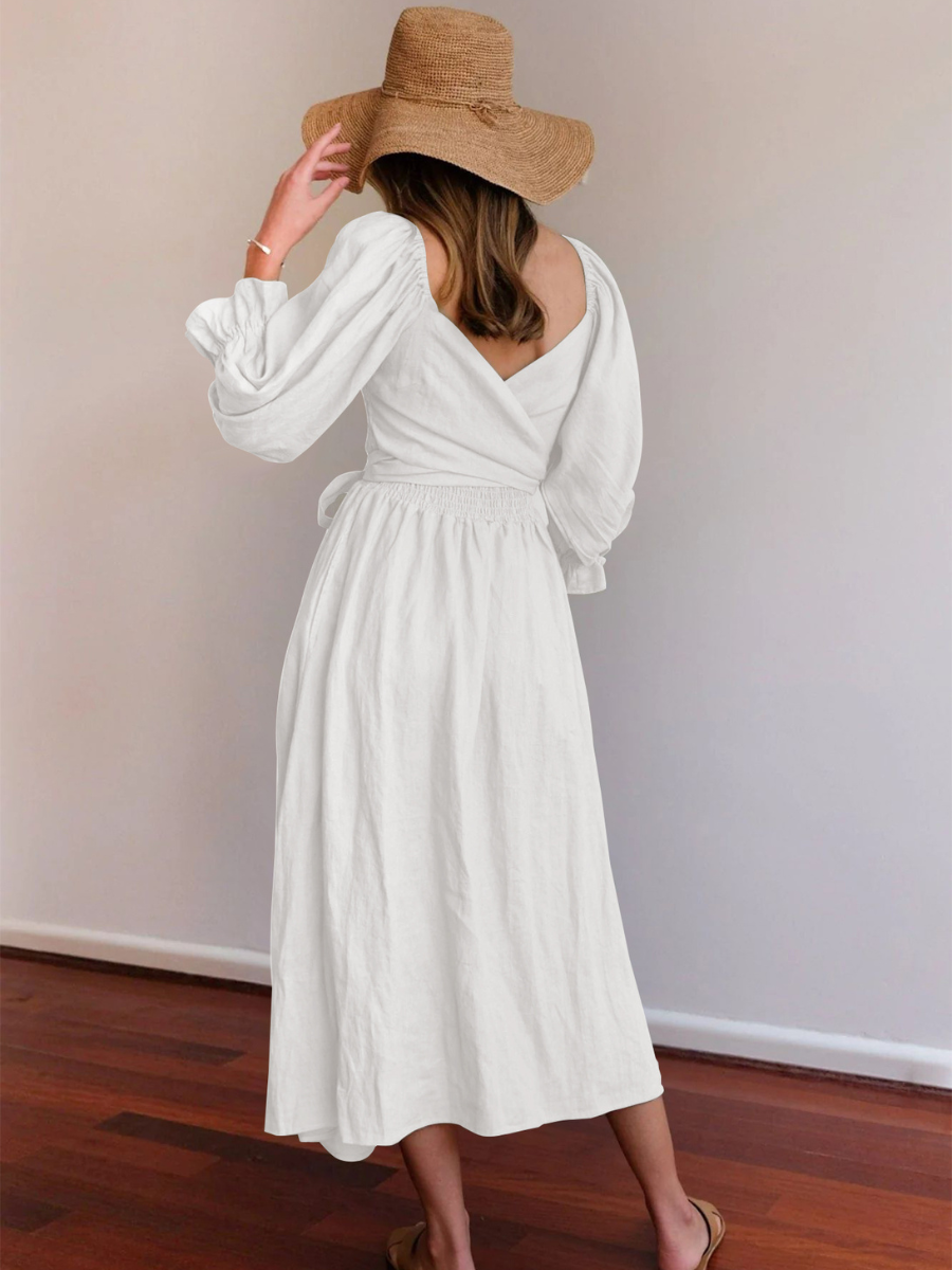 Beautifully Finished Dress in a Timeless Design
