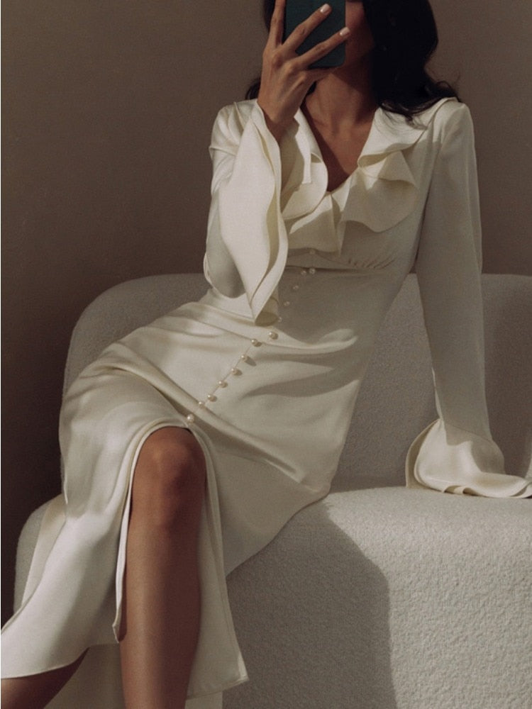 Beautifully Crafted Dress in a Classic Style