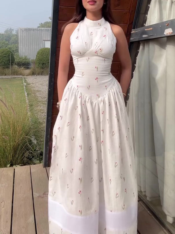 Beautifully Finished Dress in a Timeless Design