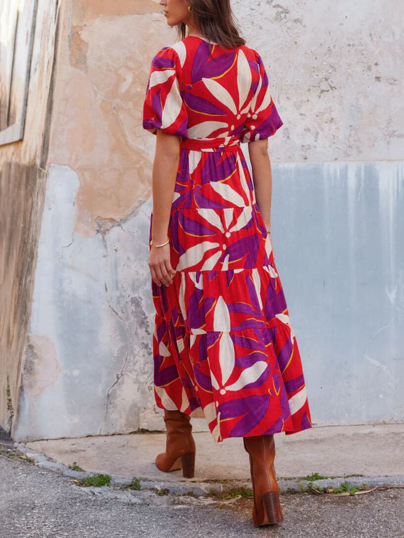 Classic Vintage Dress with a Flattering Fit