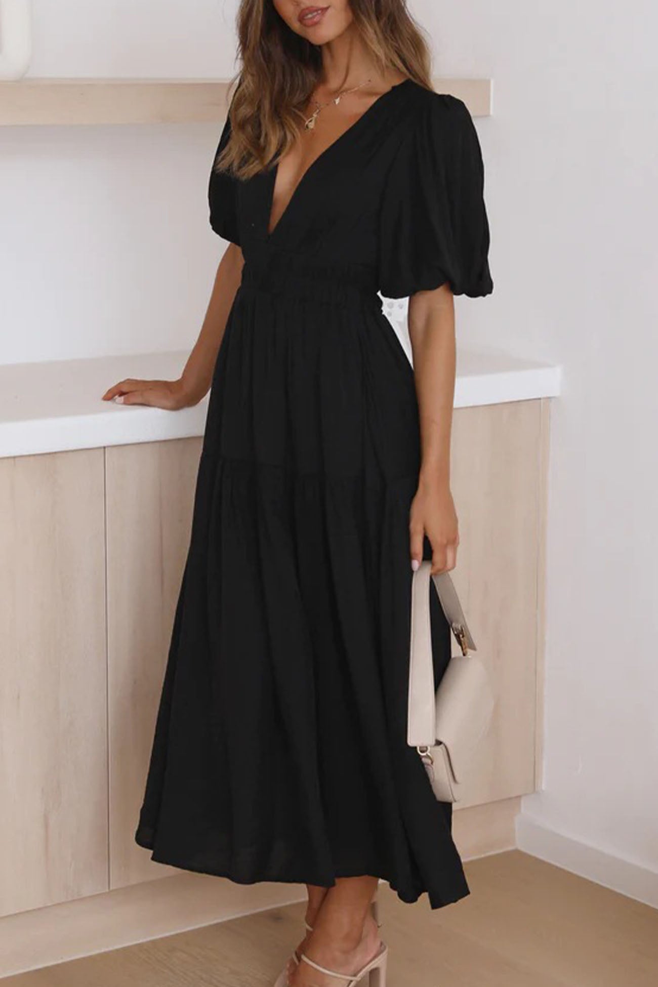 Gracefully Styled Dress for Any Occasion
