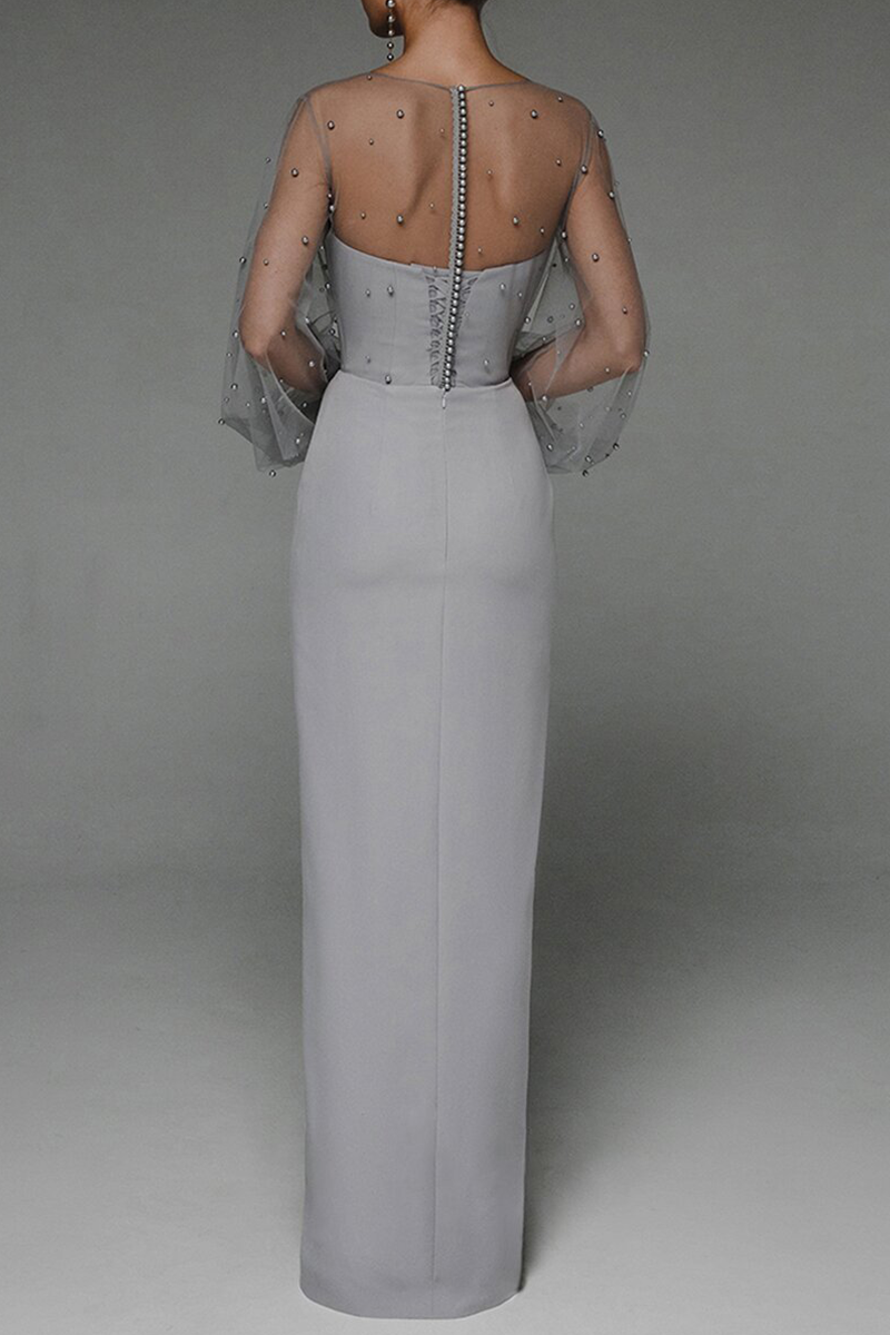 Well Tailored Dress with a Graceful Silhouette