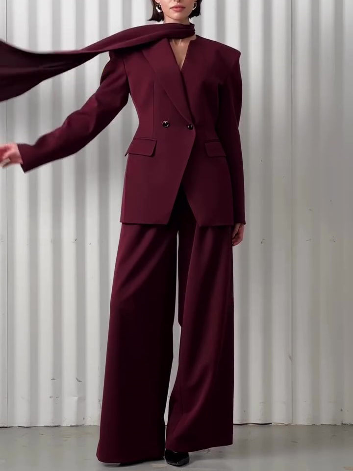 Effortlessly Elegant Pants with a Timeless Design