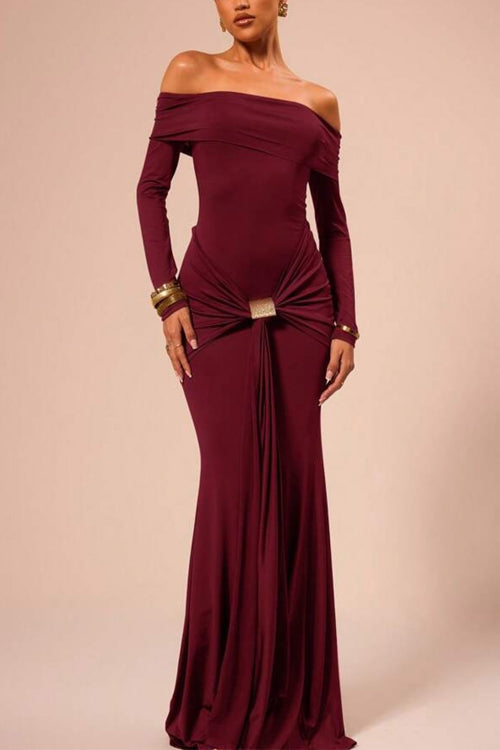 Well Tailored Dress with a Graceful Silhouette