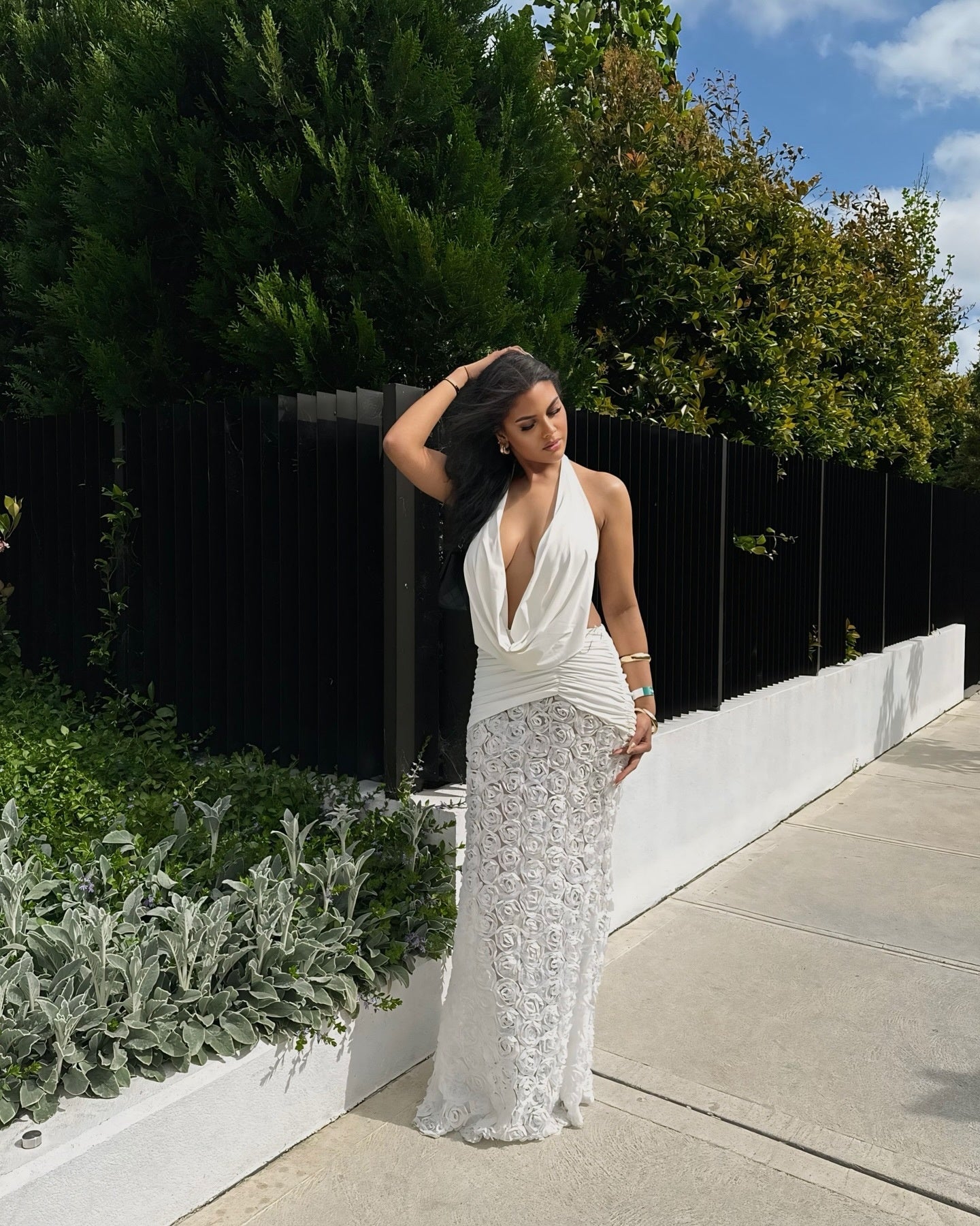 Effortlessly Elegant Dress with a Timeless Design
