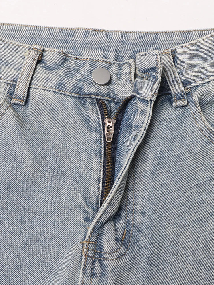 Sophisticated Garment with a Clean Classic Look