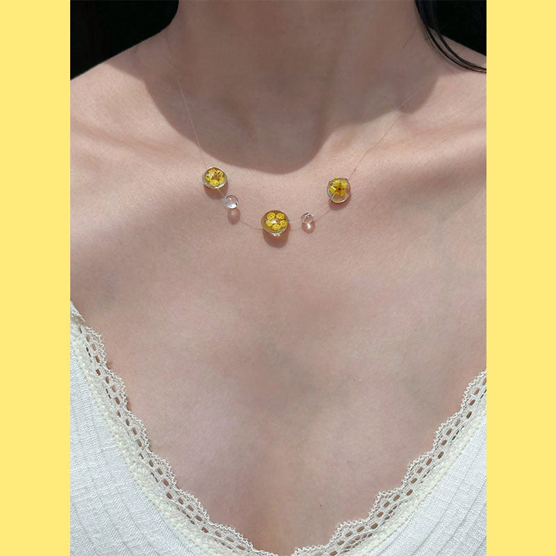 Yellow Flower Dew Necklace