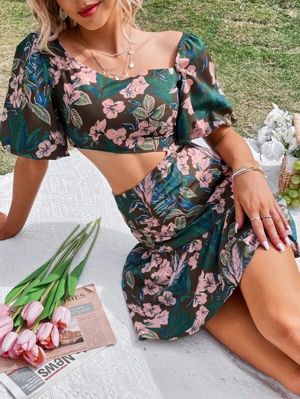 Effortlessly Elegant Top with a Timeless Design