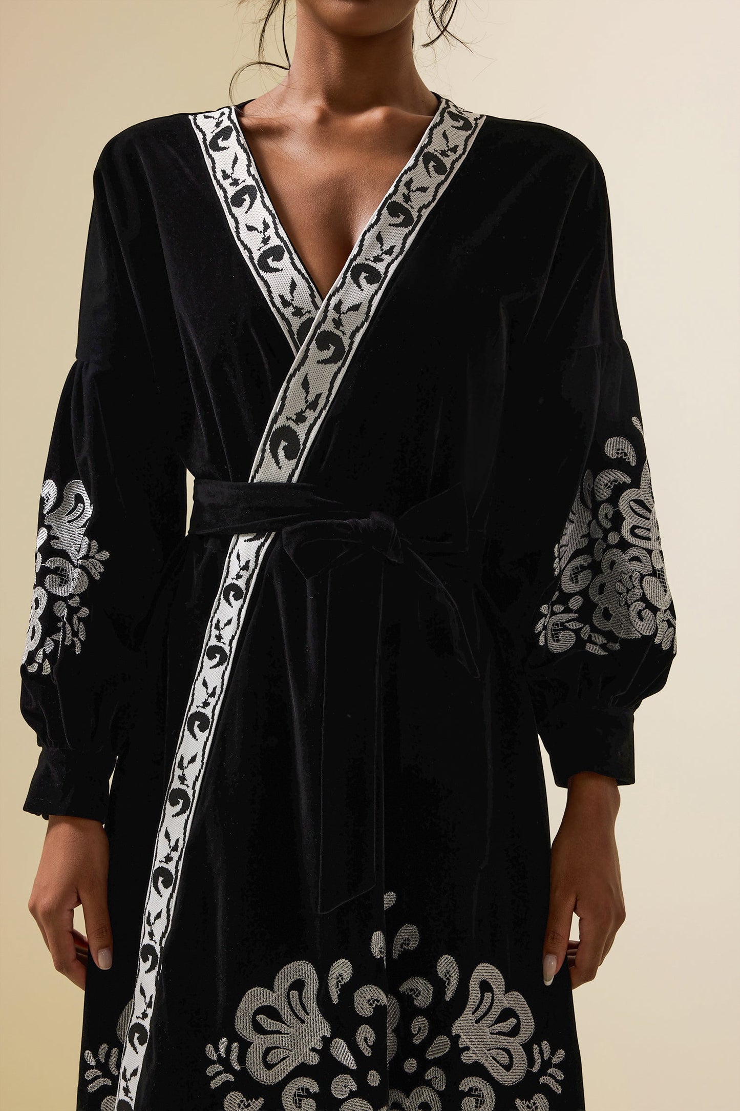 Well Tailored Dress with a Graceful Silhouette