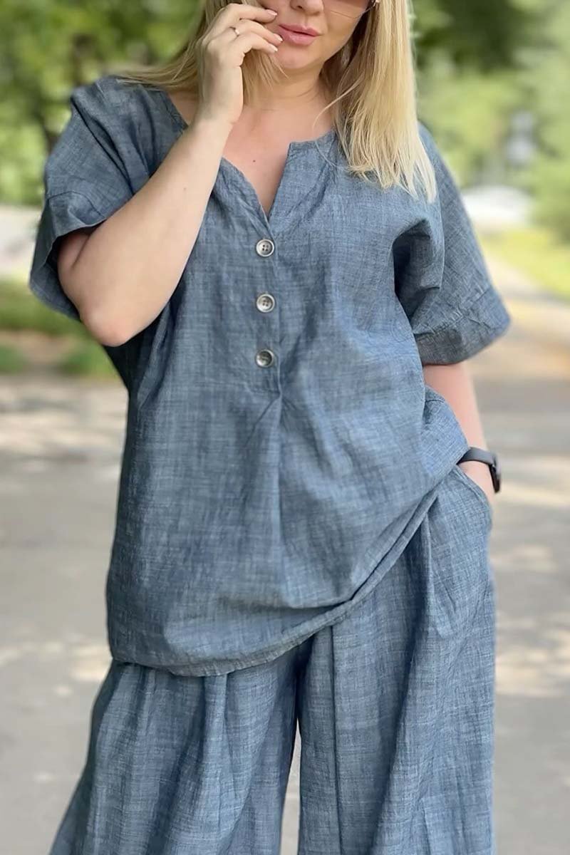 Classic Vintage Pants with a Flattering Fit