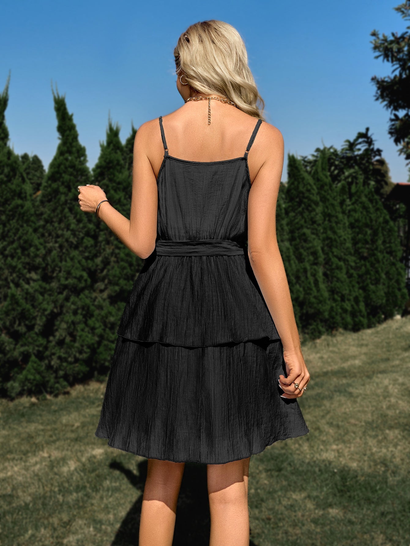 Well Tailored Dress with a Graceful Silhouette