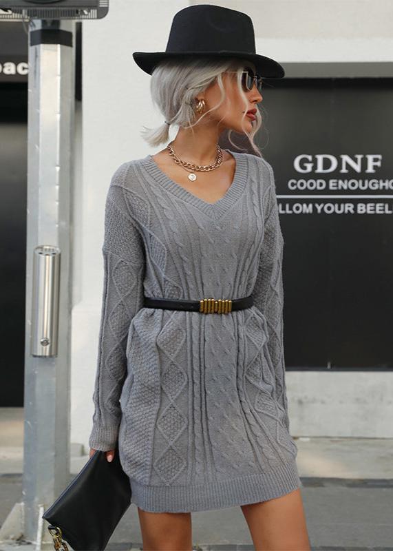 Classic Vintage Sweater with a Flattering Fit