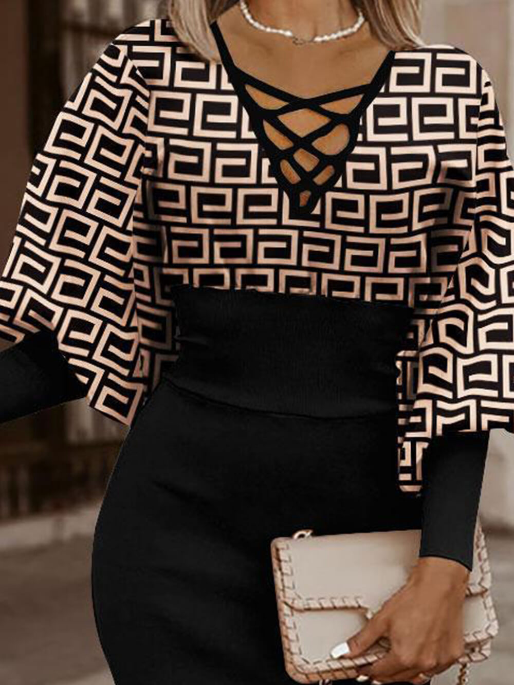 Classic Vintage Dress with a Flattering Fit