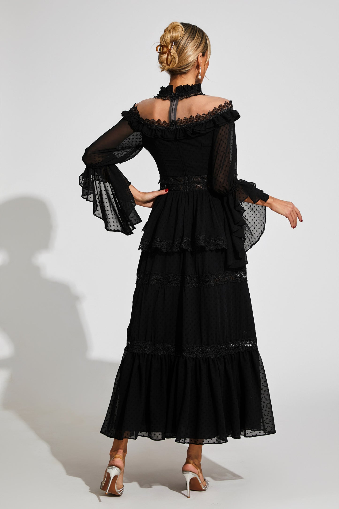 Beautifully Crafted Dress in a Classic Style