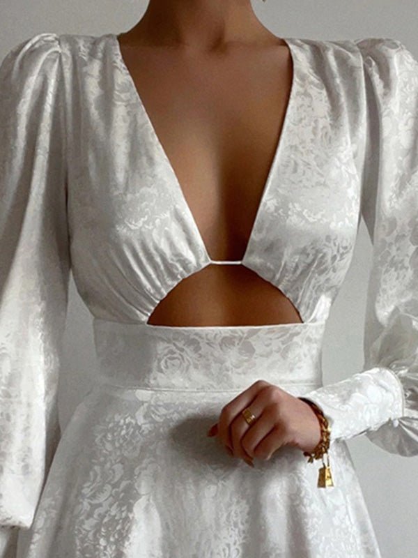 Effortlessly Elegant Dress with a Timeless Design
