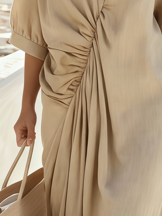 Beautifully Finished Dress in a Timeless Design
